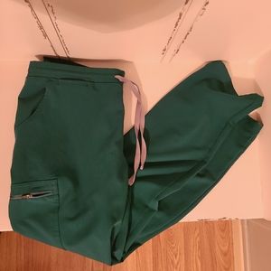 Figs Hunter Green Yola